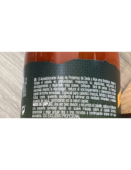 Bálsamo condicionador LUC COLOR pH ácido com proteínas de seda e aloe vera 500ml