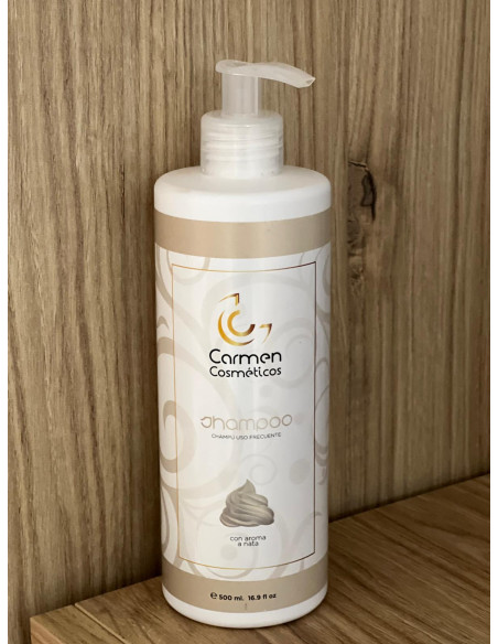 Champú diario con aroma a nata de Carmen Cosméticos 500 ml
